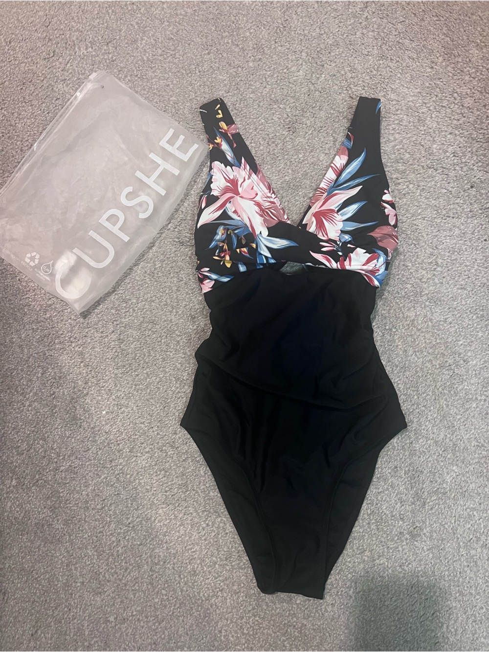 Cupshe Cutout Ruching Tummy Control One Piece Swimsuit